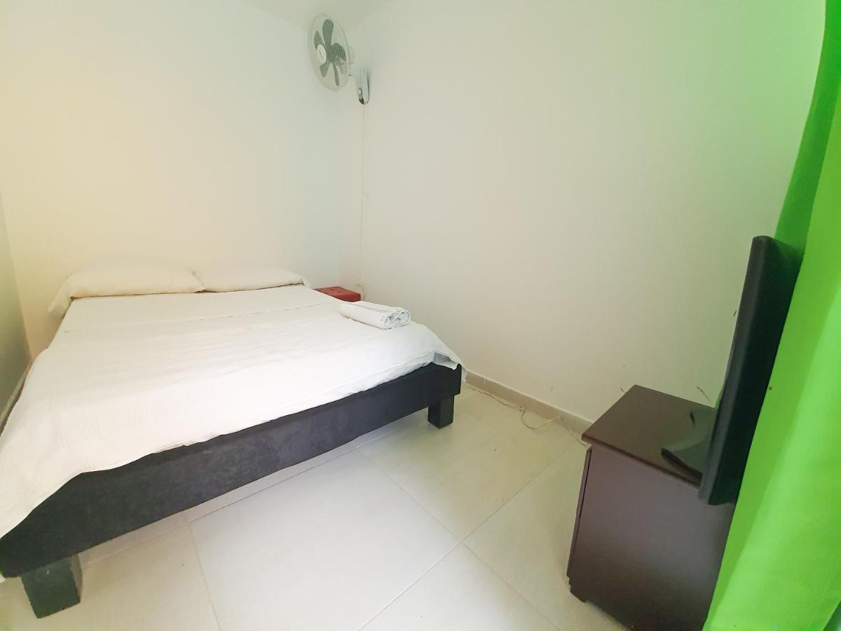 Hostal La Mercedes Street Cali Bagian luar foto