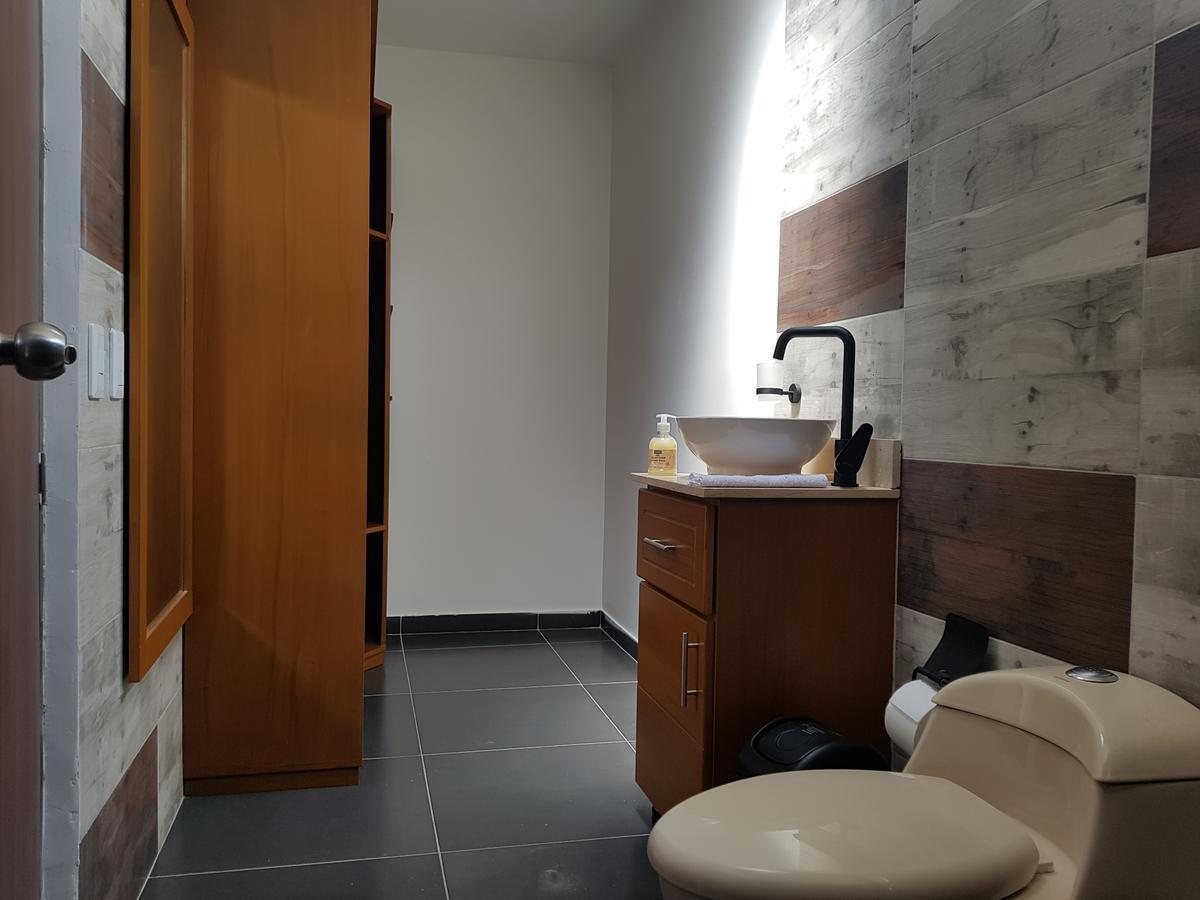 Hostal La Mercedes Street Cali Bagian luar foto