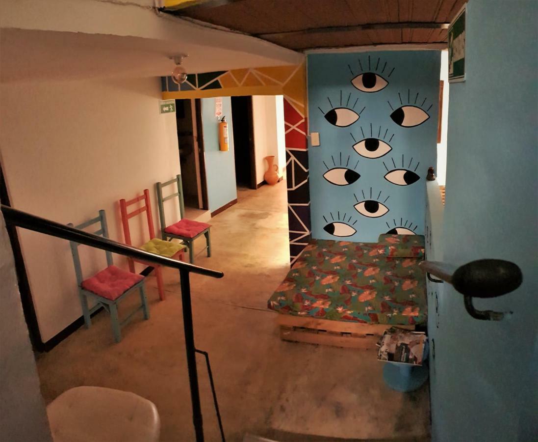 Hostal La Mercedes Street Cali Bagian luar foto