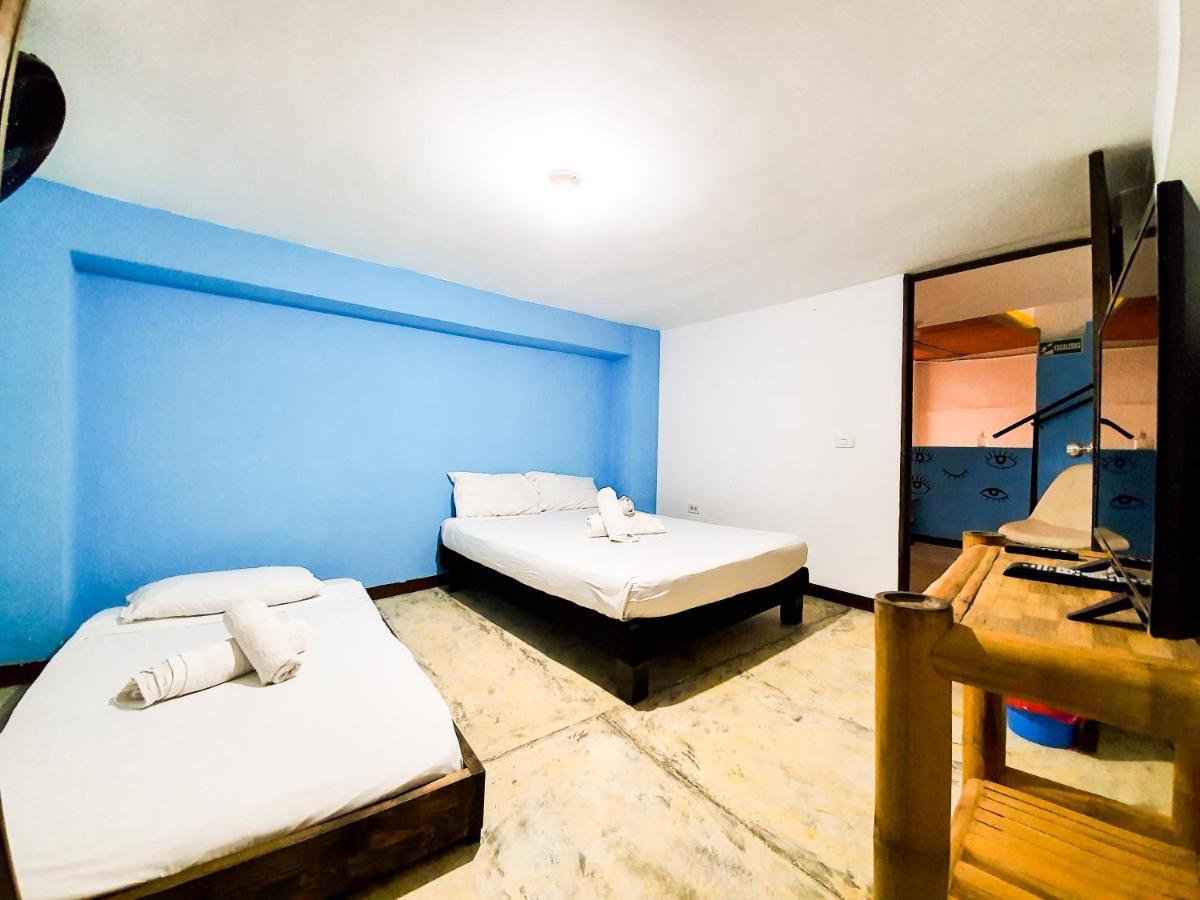 Hostal La Mercedes Street Cali Bagian luar foto